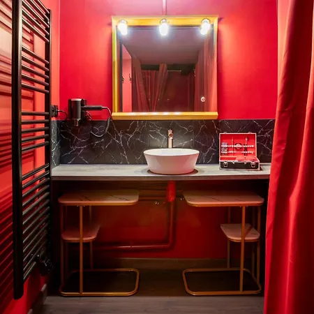 Cabaret Prive Luxe & Bar Secret Apart Otel